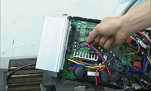 鹿寨美的空调电话是多少